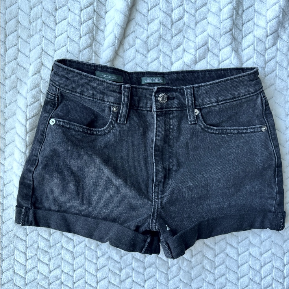 Wild fable cuffed black denim shorts size 0 25r
